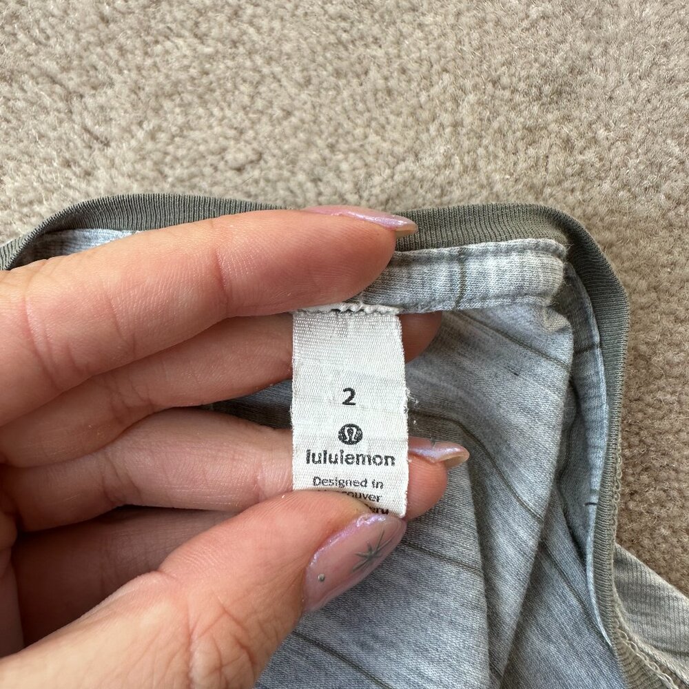 Lululemon Swiftly Tech With Green Sleeves And Str… - image 2